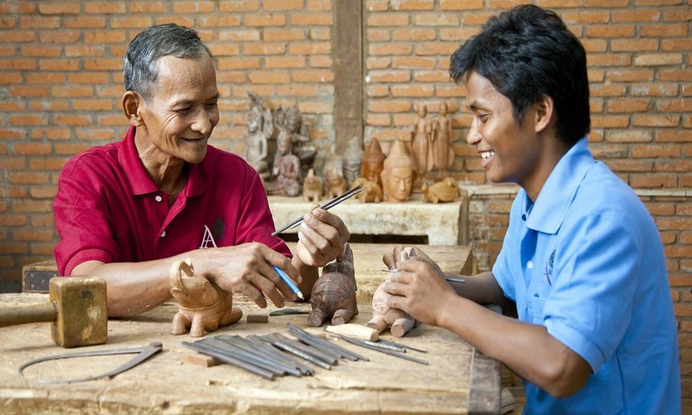 Sustainable Souvenirs: Why You Must Experience an Artisan Workshop in Siem Reap